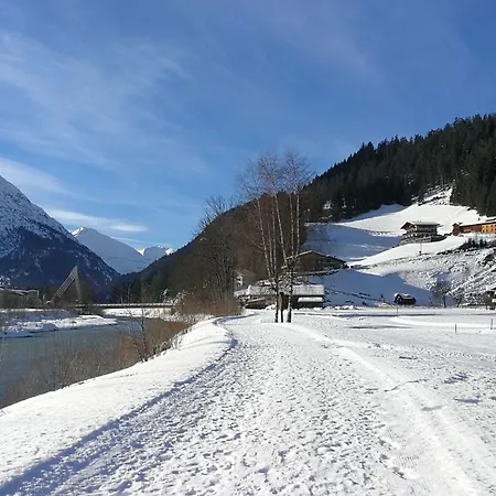 Haus Heel 公寓 *