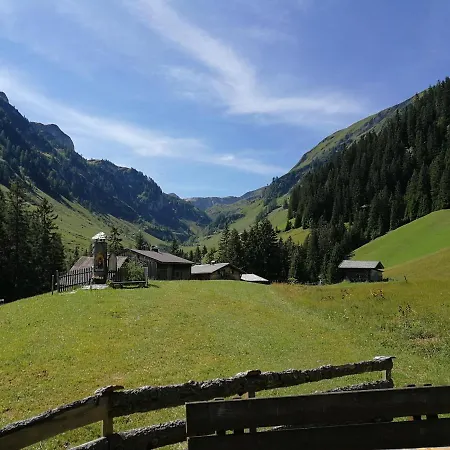 Apartament Haus Heel Bach (Tyrol)