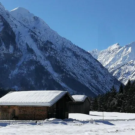 Haus Heel Apartament Bach (Tyrol)