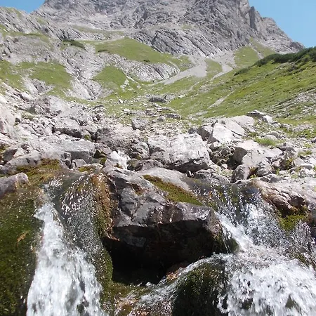 Haus Heel Bach (Tyrol)
